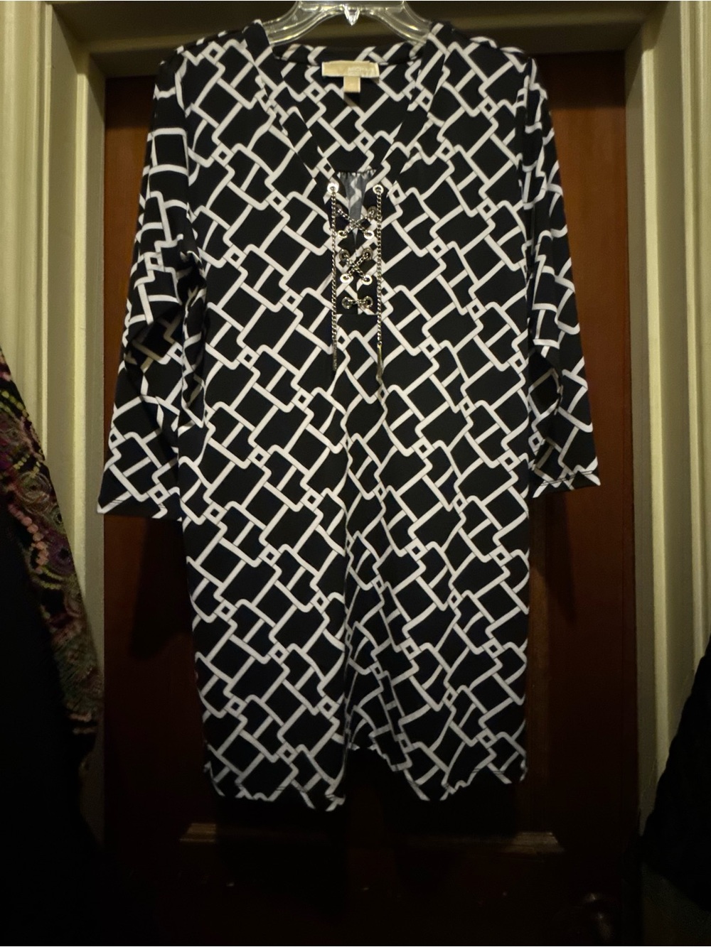 Michael Kors Black & White Geometric with chain v neck